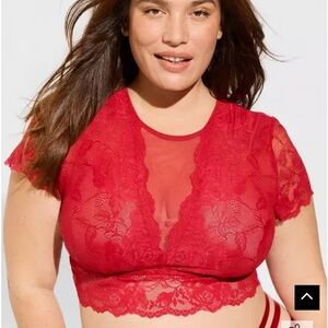 Torrid Floral Lace Short Sleeve Crop Top size 6